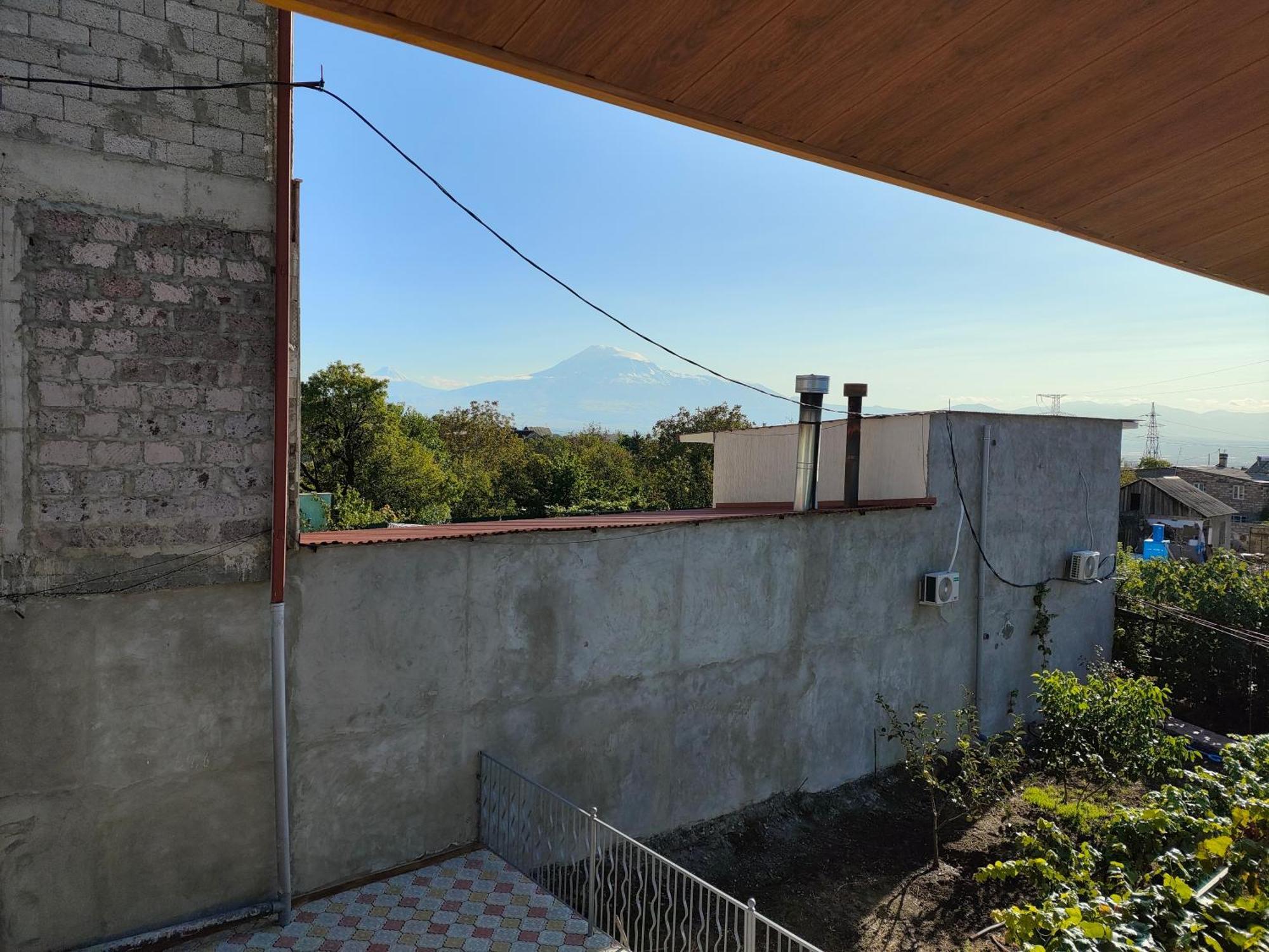 Apex Rest House Of 10 Rooms And Pool Ereván Exterior foto